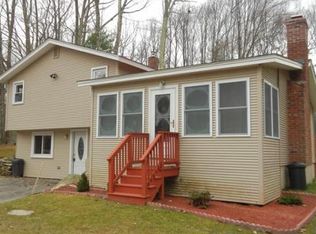 4 Legg St, Millville, MA 01529