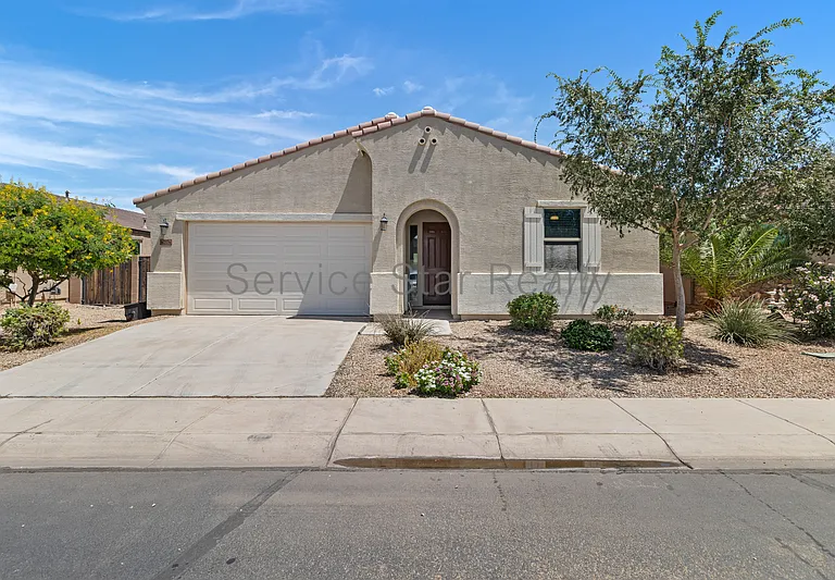 40174 W Brandt Dr — Photo 1