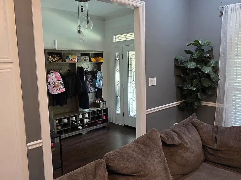 4901 Old Oak Dr — Photo 9
