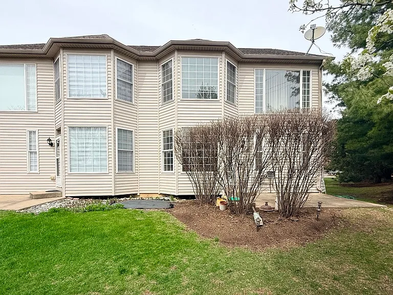 930 Case St — Photo 22
