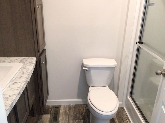5th image of 2 Willow Dr #131
