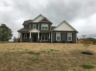 125 Providence Point Ln, Wellford, SC 29385
