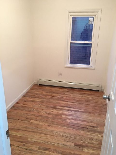 2nd image of 422 E 26th St #C3