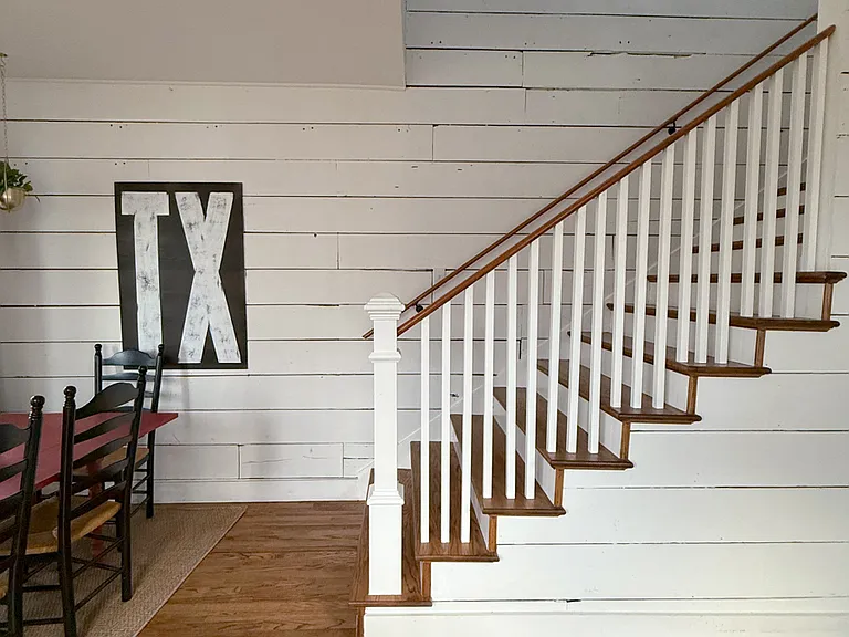 612 N Madison Ave — Photo 29