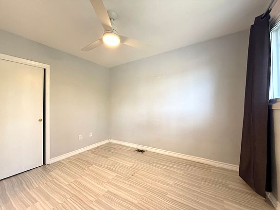 5th image of 252 Scott St
