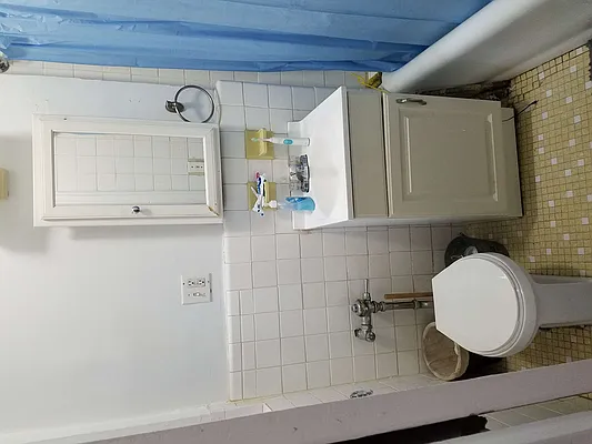 Rented by Allen Harris, LREB | media 4