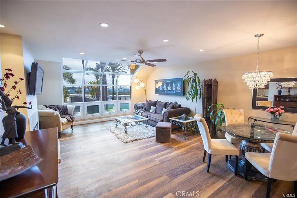 3 bed, 1690 sqft, $5,200 — Photo 2