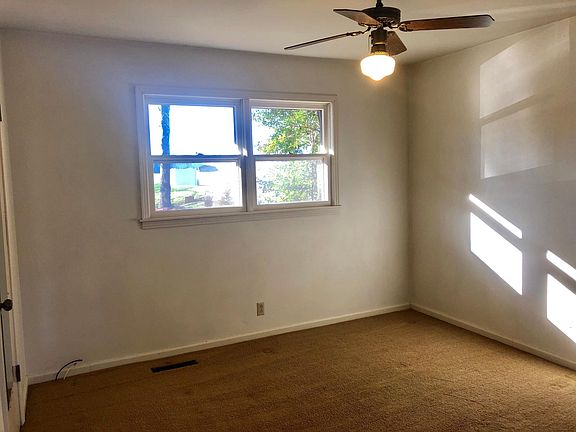 3rd image of 921 N 16th St #2