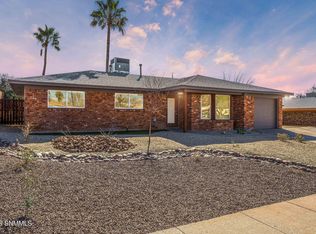 2702 Claude Dove Dr, Las Cruces, NM 88011