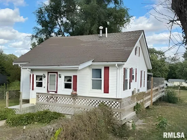812 N Orchard St, Pittsfield, IL 62363