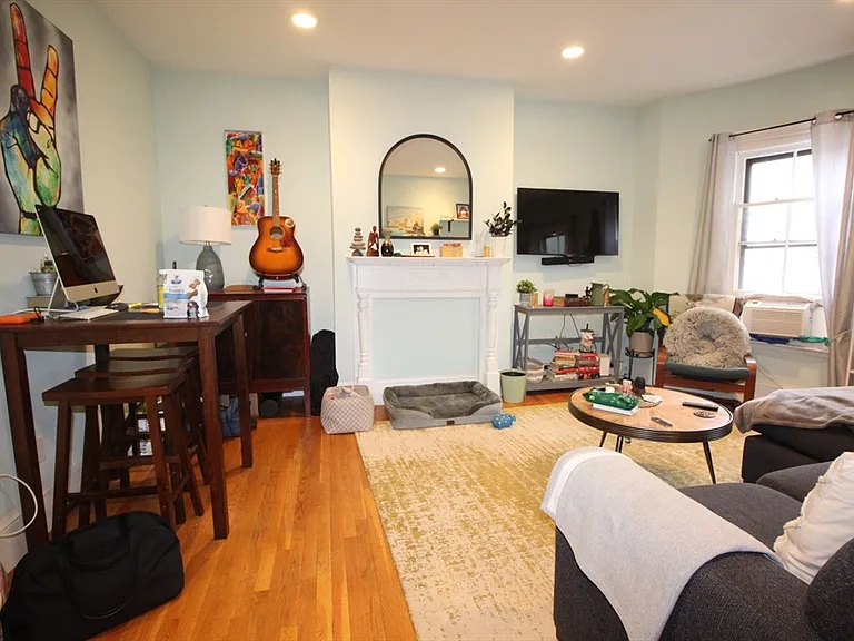 15 E Springfield St #3 — Photo 2