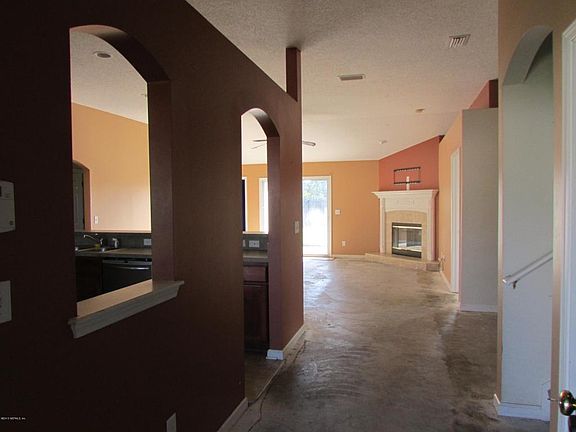 3rd image of 2674 Royal Pointe Dr
