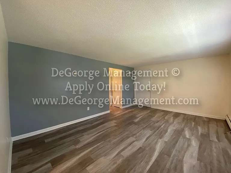 Walworth Garden Apartments — Photo 62