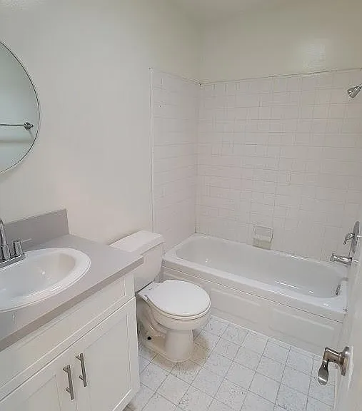 3769 Hughes Ave #7 — Photo 15