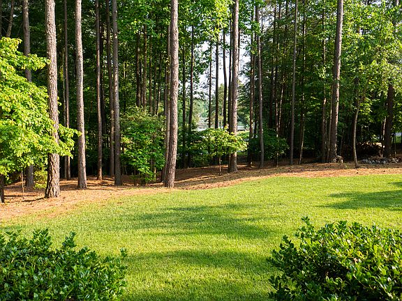 5th image of 321 Bayberry Creek Cir