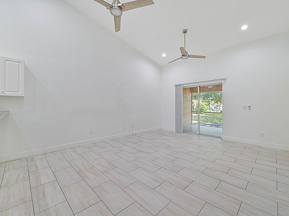 5th image of 1226 SE 6th St