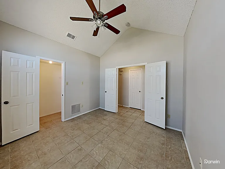 815 McComb Ln — Photo 10
