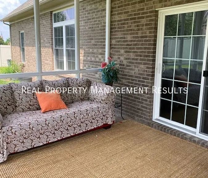 9399 Millicent Ct — Photo 31