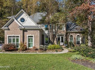 16 Rockingham Ln, Oak Ridge, TN 37830