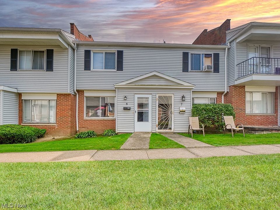 1st image of 4666 Country Ln #122