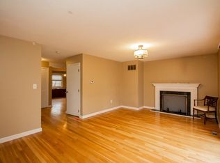 2 Francis St #2, Brookline, MA 02446