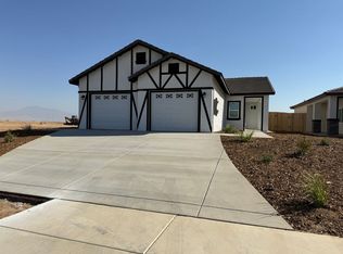 9016 Owl Canyon Ln, Bakersfield, CA 93306