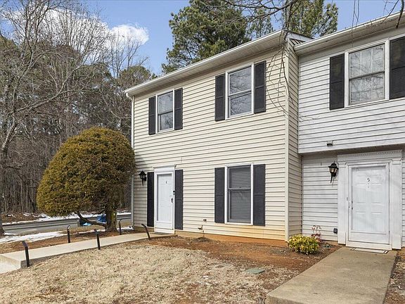 2nd image of 4 Astor Ct