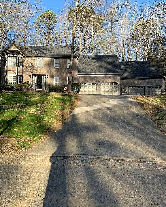 2nd image of 1664 Pineridge Ct
