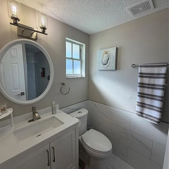 3032 Golden Rain Dr — Photo 8