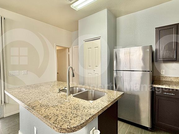 4th image of 1408 E Bloch Rd
