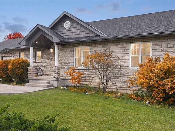 2nd image of 14 Regency Dr