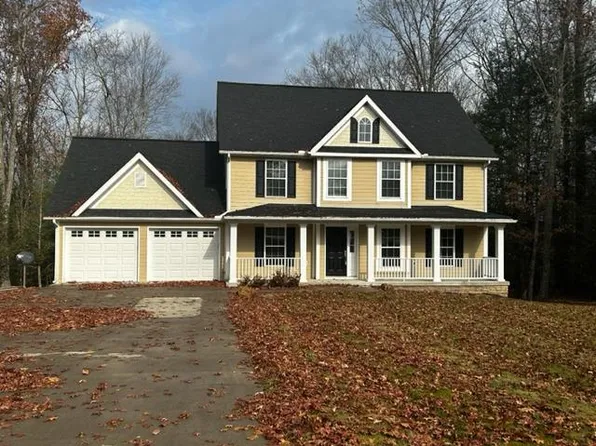 100 Wells Trl, Daniels, WV 25832