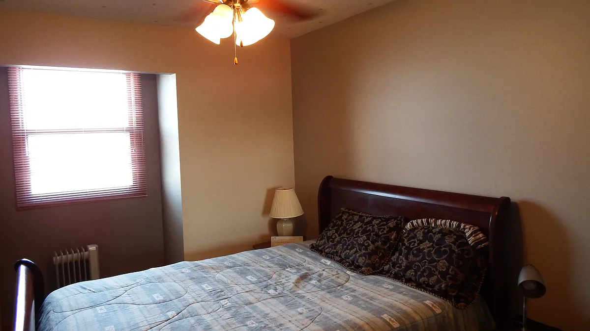 The bedroom - Watercrest Way