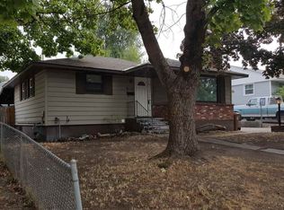 6221 N Maple St, Spokane, WA 99205