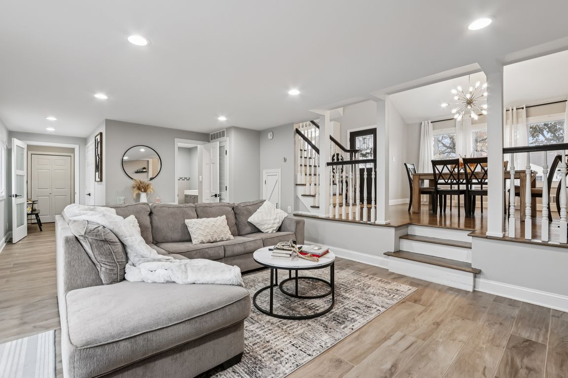 next background image