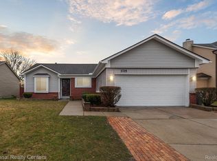 1715 Fern Ct, Canton, MI