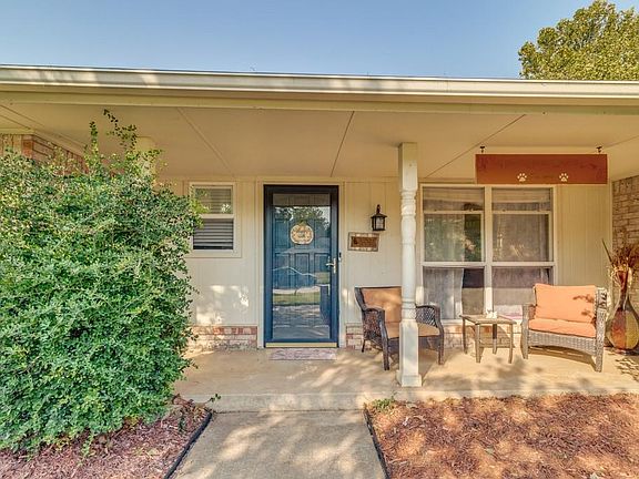 2nd image of 1708 Rolling Stone Dr
