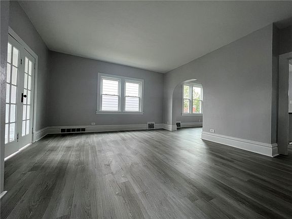 2nd image of 529 Weaver St