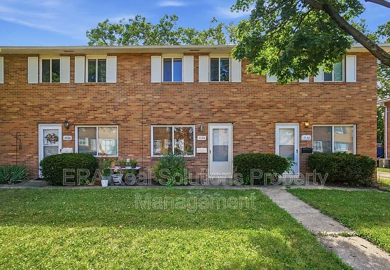 1136 McCarley Dr E — Photo 8