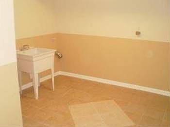 4th image of 2824 N McVicker Ave