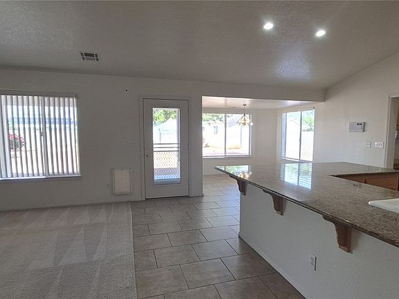 4th image of 5241 Graystone Dr