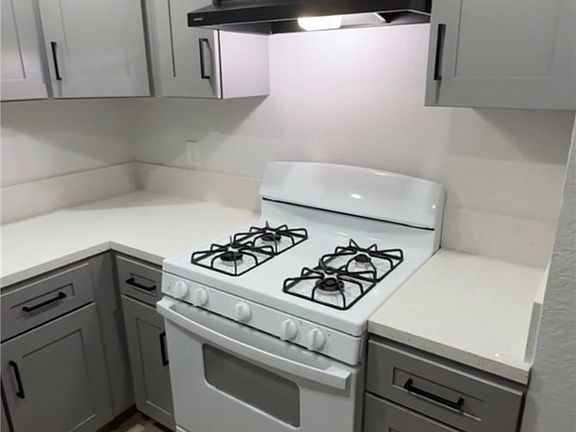 4th image of 18117 Poinciana Rd