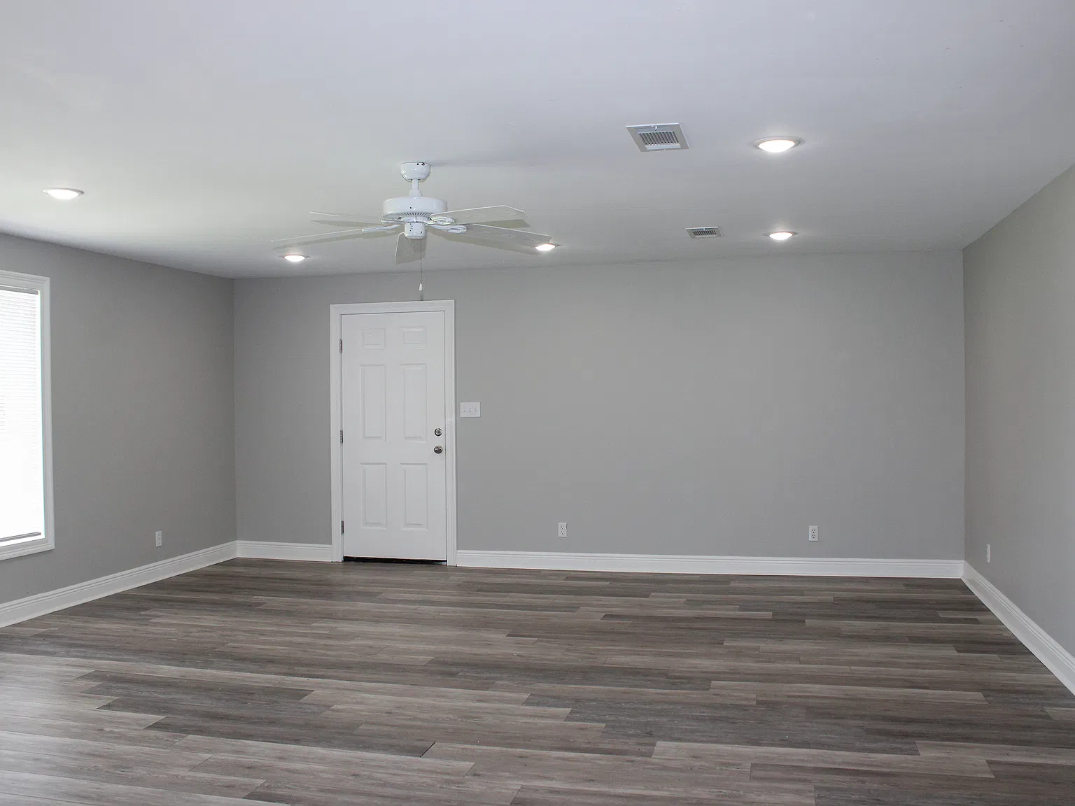 4 bed, 2132 sqft, $1,850 — Photo 4