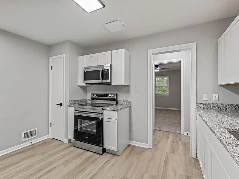 7214 Northridge Dr — Photo 8