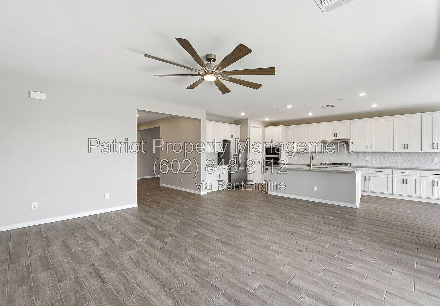 3 bed, 2.5 bath, 2507 sqft, $2,800 — Photo 2