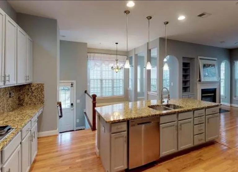 13131 Clarksburg Square Rd — Photo 34
