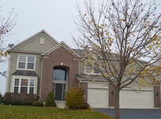4066 Stratford Ln, Carpentersville, IL 60110