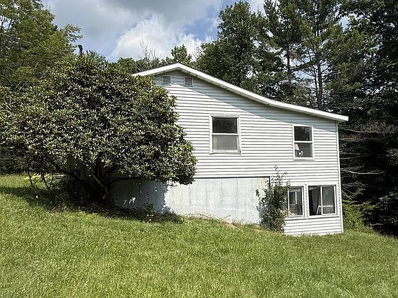 2nd image of 392 Beartown Rd