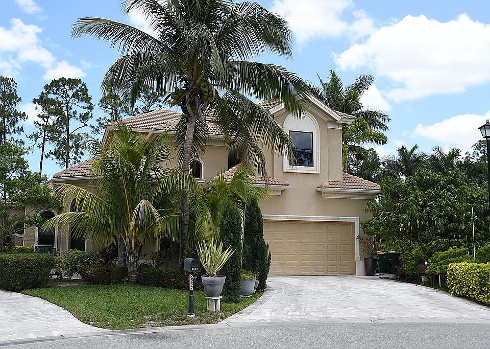 1st image of 2832 Coco Lakes Dr