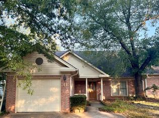 11 Middleton Ct, Starkville, MS 39759